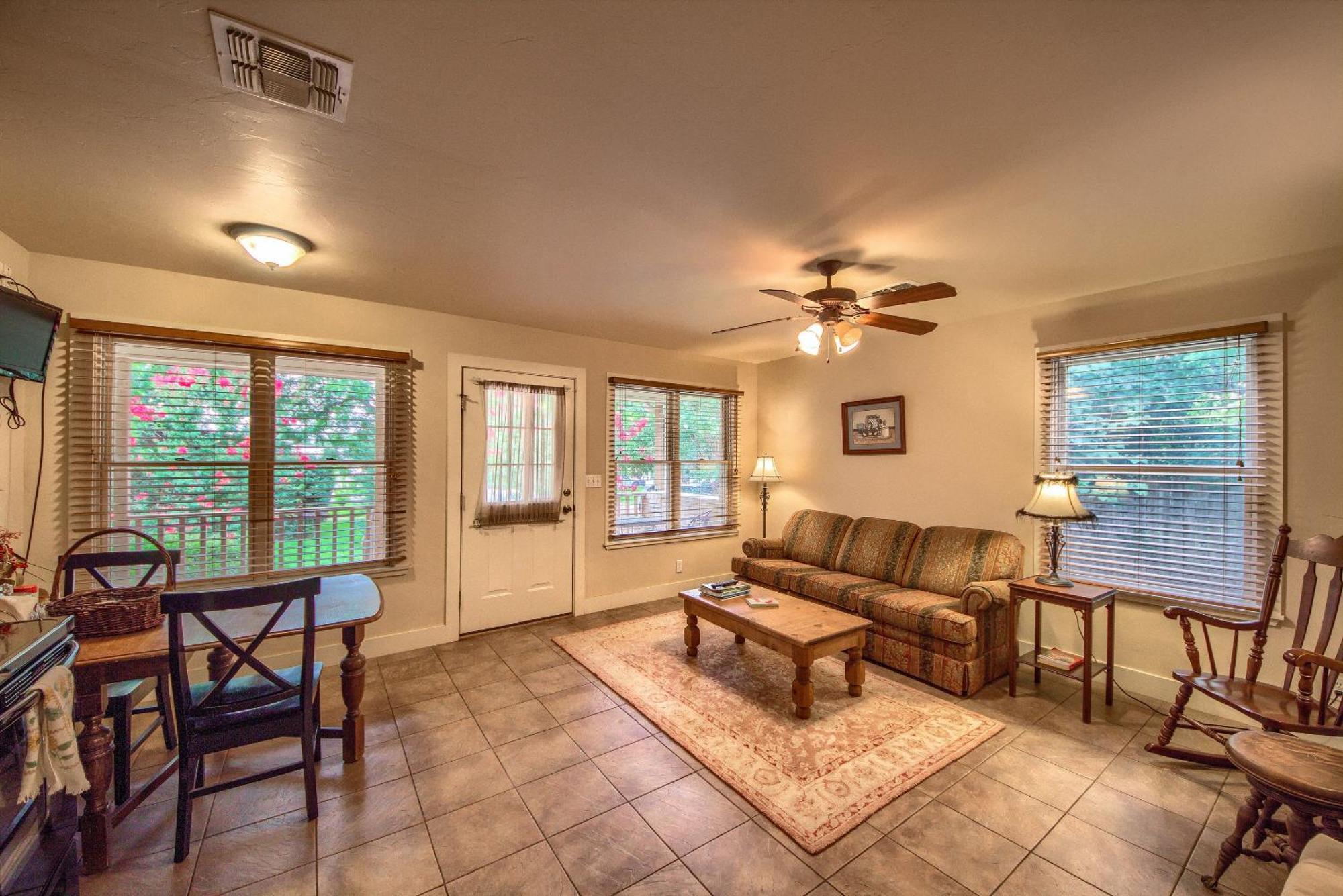 Annettes Cottage A Fredericksburg Esterno foto